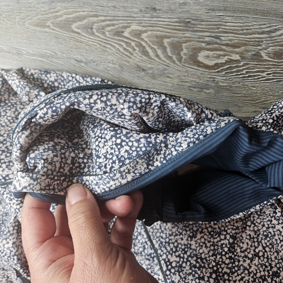 Lululemon Runaway Jacket Pebble Print Size 10 Hoodie Full Zipper - Picture 5 of 11